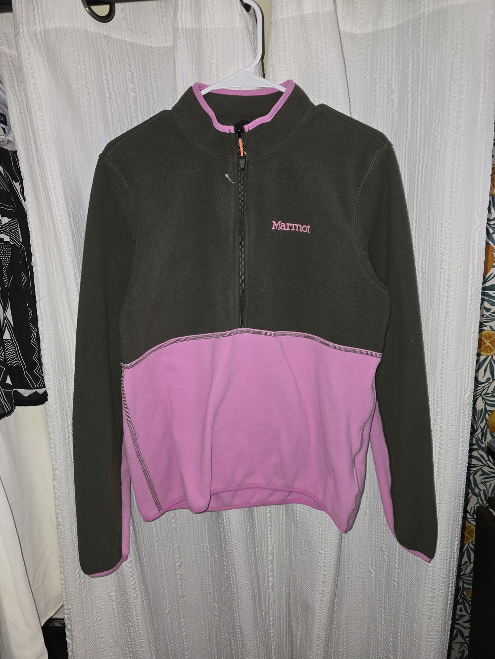 Womens M Marmot Two-Tone Pink and Dark Olive Half-Zip Fleece Pullover